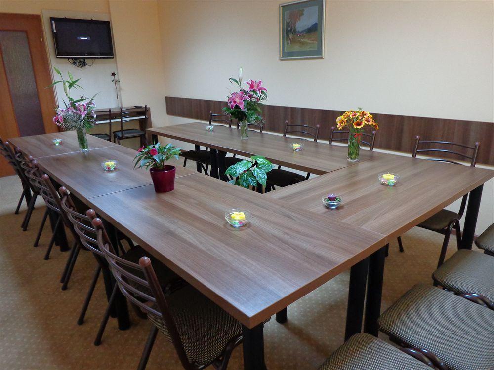 Hotel Lyra Oradea Dış mekan fotoğraf