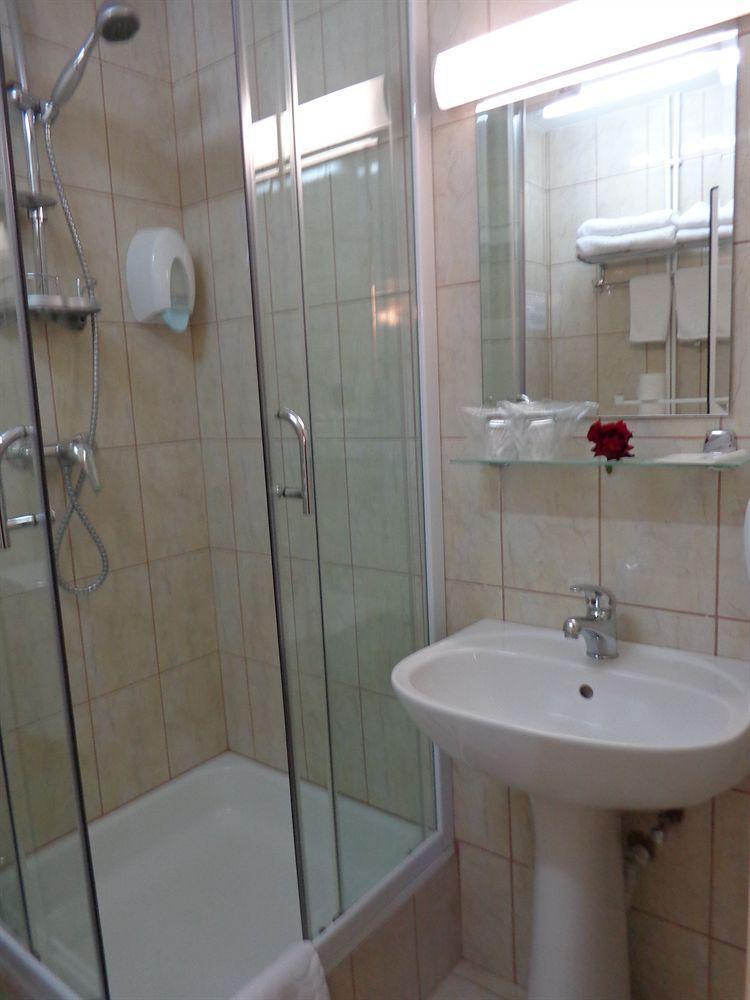 Hotel Lyra Oradea Dış mekan fotoğraf