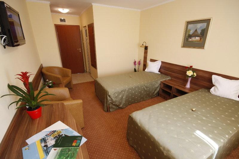 Hotel Lyra Oradea Dış mekan fotoğraf