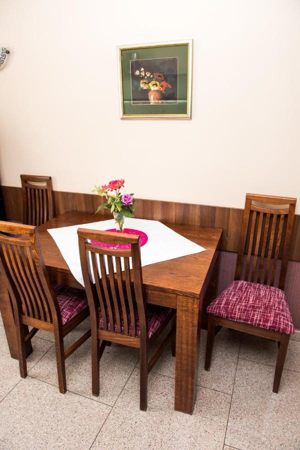 Hotel Lyra Oradea Dış mekan fotoğraf